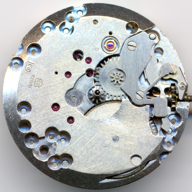 AS 1220: dial side