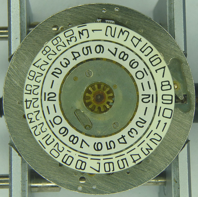 dial side without minute disc