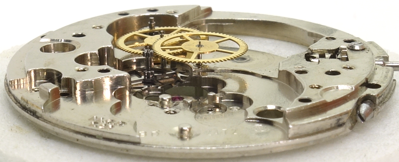 side view of the gear train ETA 2472: side view of the gear train