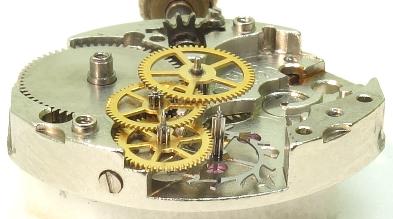 GUB 08-20: side view of the gear train