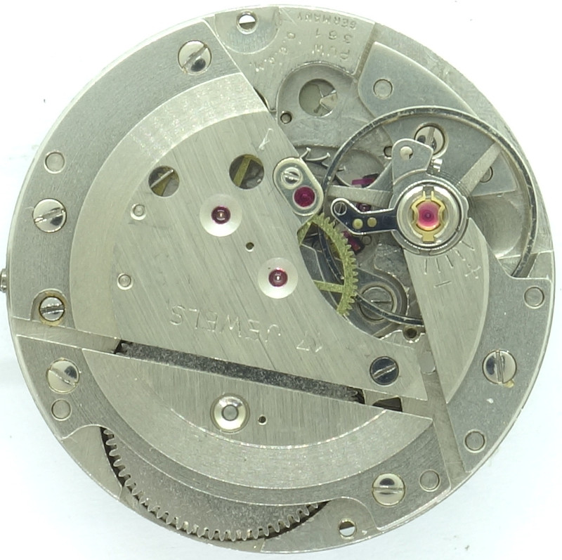 Puw 1561 movement hot sale