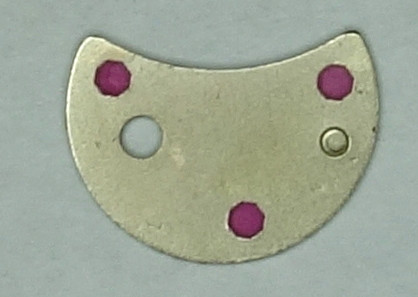 Plate with three cap jewels