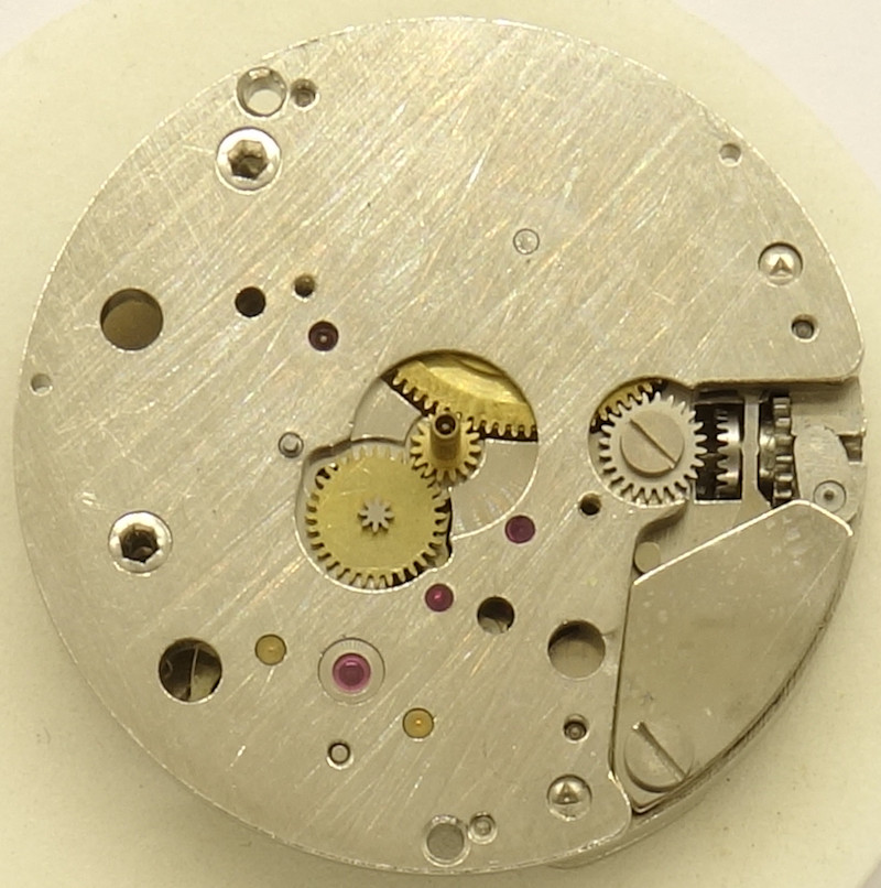 dial side with cannon pinion and change wheel