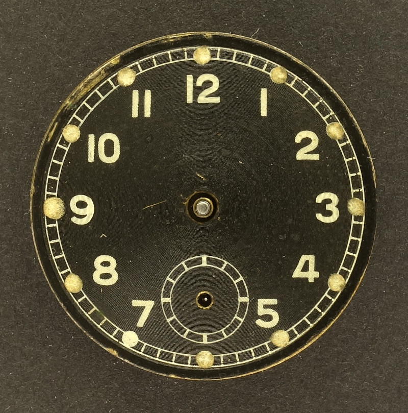 anonymous gents military watch  (case missing)